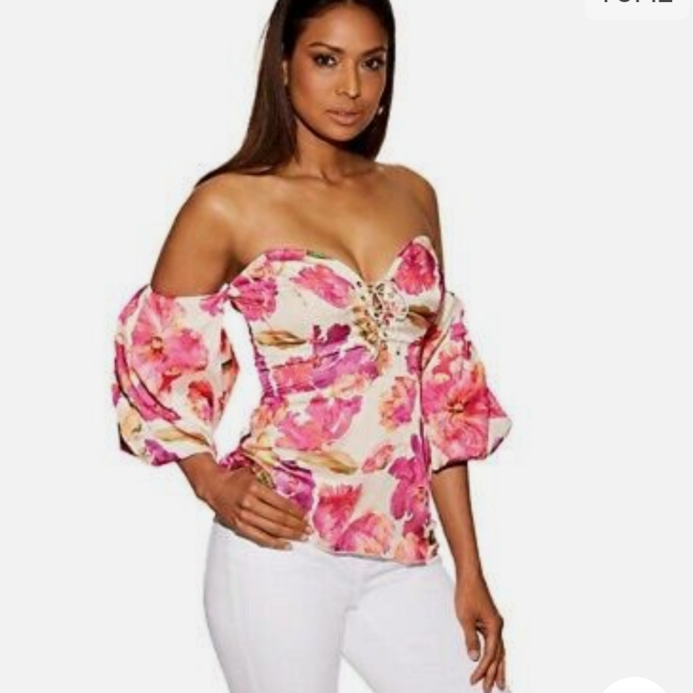 Alexia Admor Floral Lace-Up Sweerheart Top